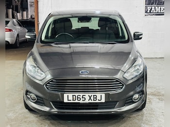 Used Ford S-Max 2015 for sale - 76307657: Photo 2