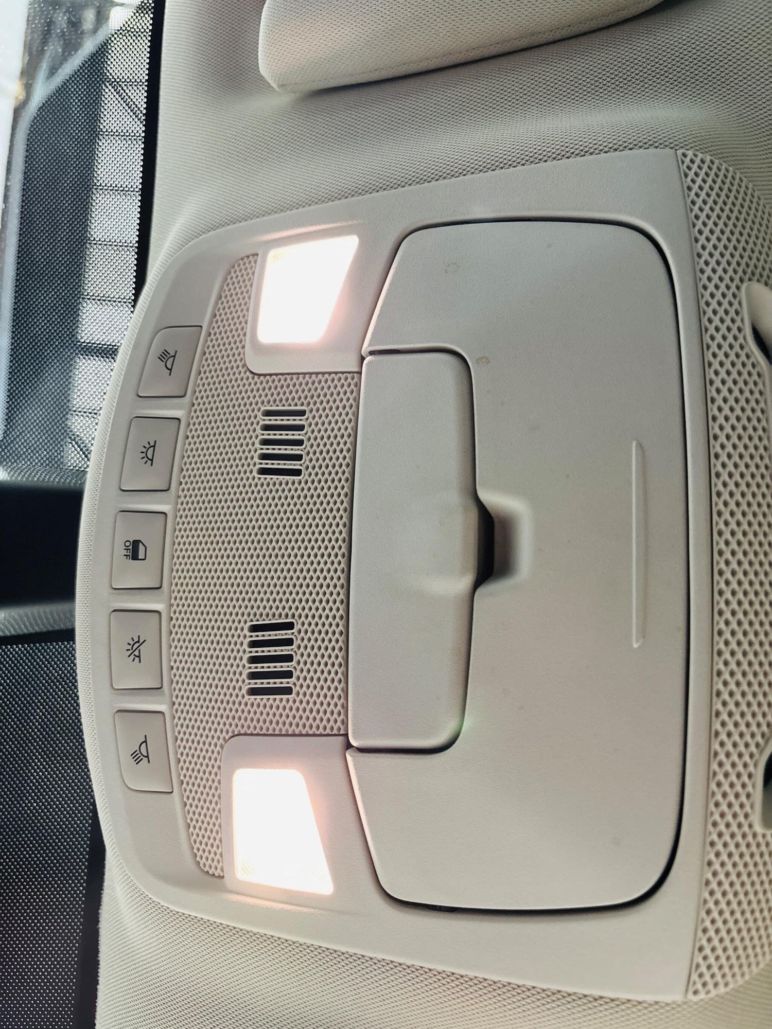 Used Ford S-Max 2015 for sale - 76307657: Photo 30