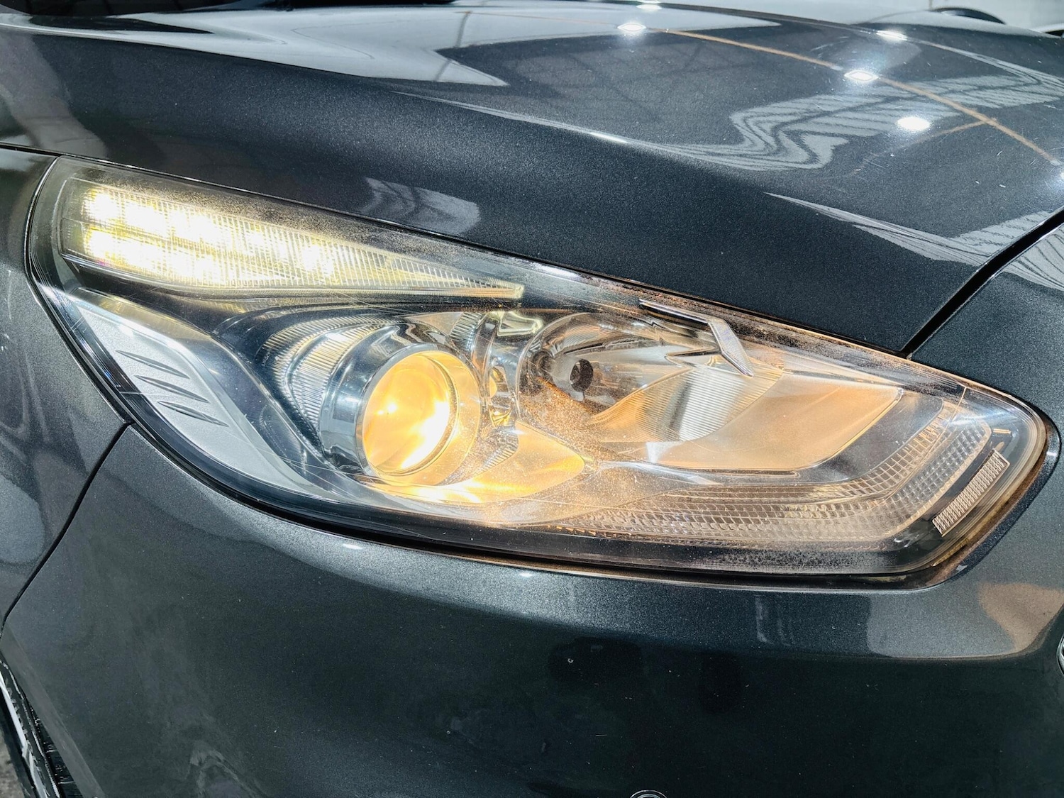 Used Ford S-Max 2015 for sale - 76307657: Photo 31