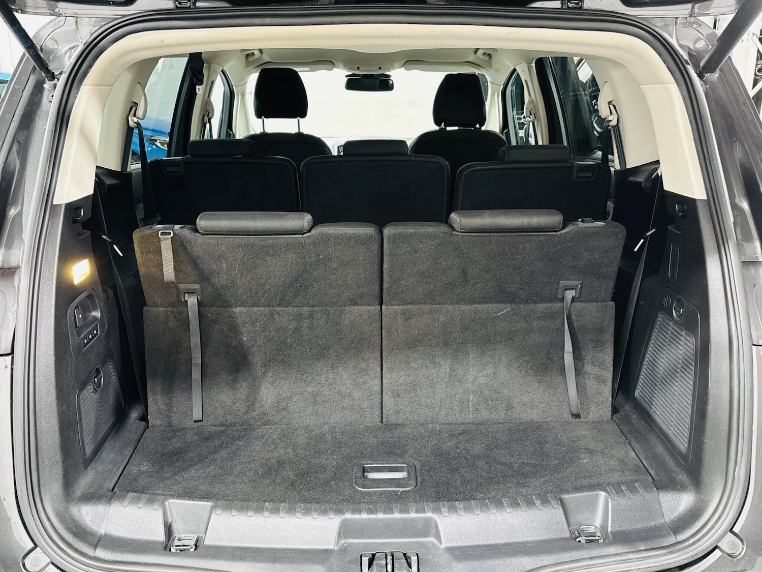 Used Ford S-Max 2015 for sale - 76307657: Photo 35