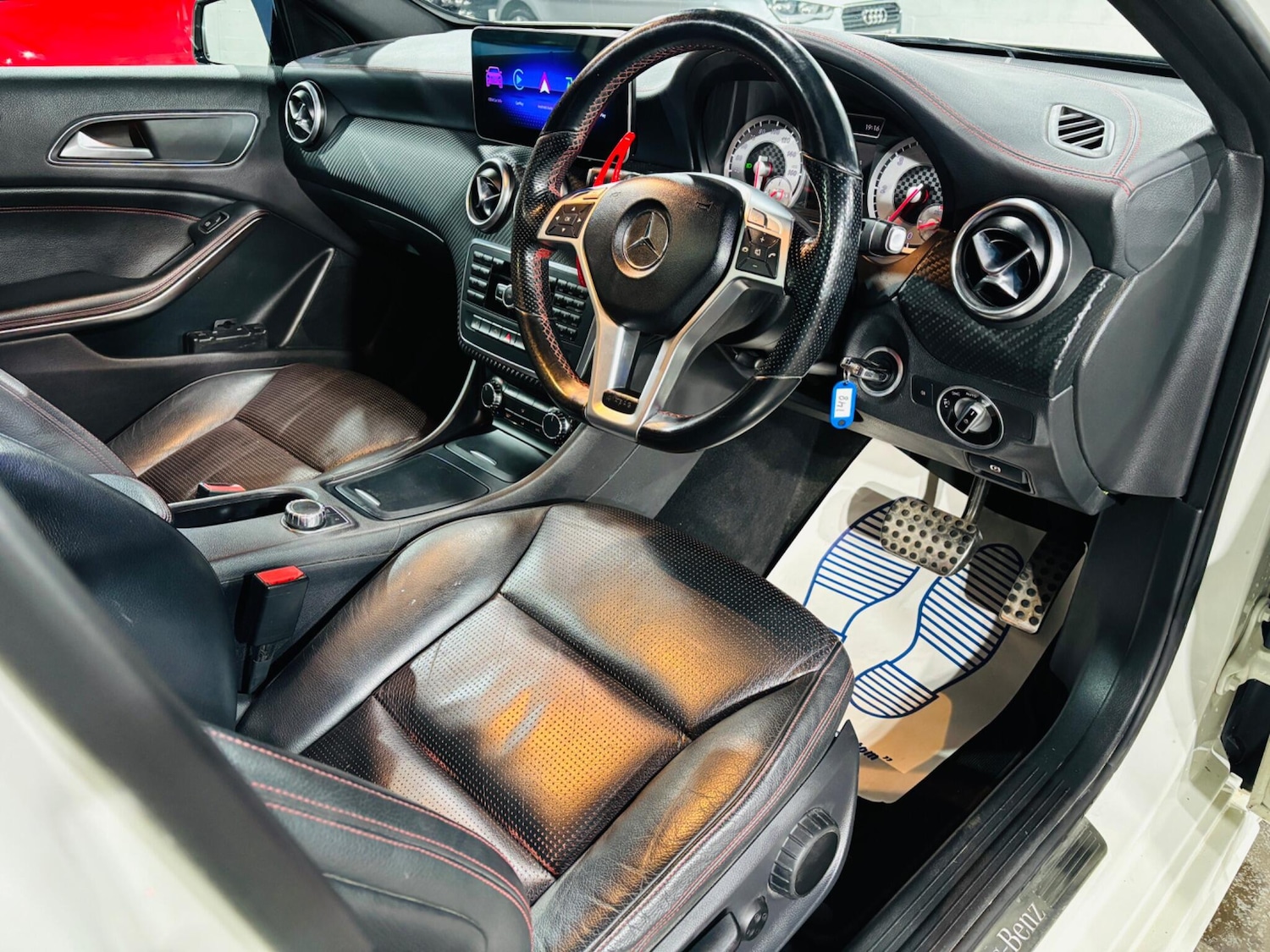 Used Mercedes-Benz A-Class 2012 for sale - 76613355: Photo 10