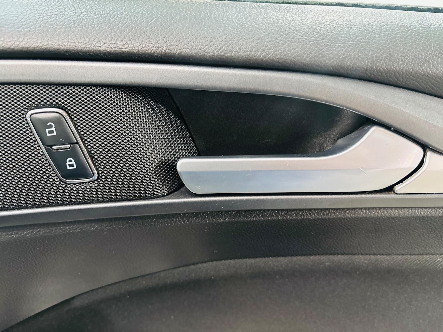 Used Ford Mondeo 2016 for sale - 76137019: Photo 18