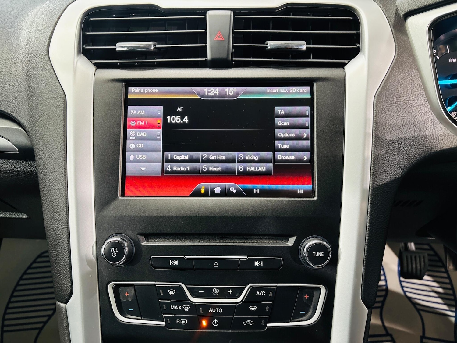 Used Ford Mondeo 2016 for sale - 76137019: Photo 25