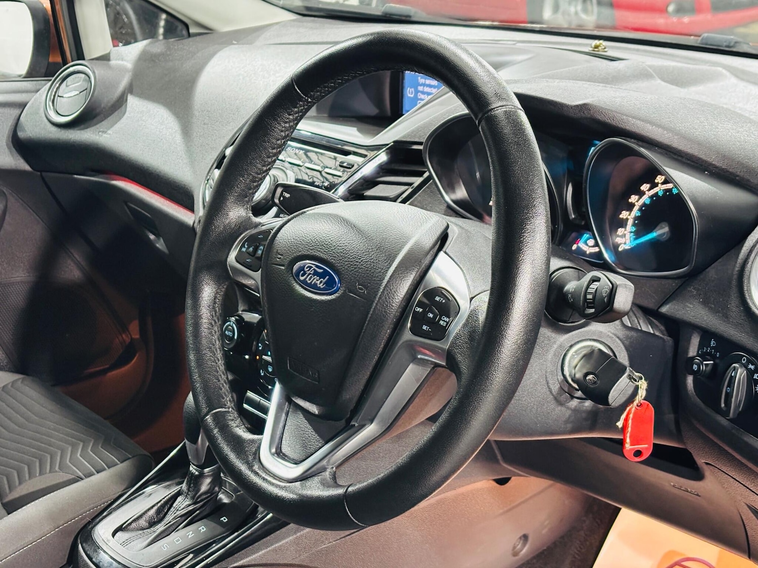 Used Ford Fiesta 2015 for sale - 77253574: Photo 11