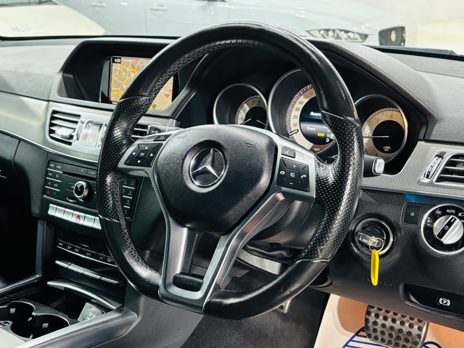 Used Mercedes-Benz E Class 2015 for sale - 76246947: Photo 11