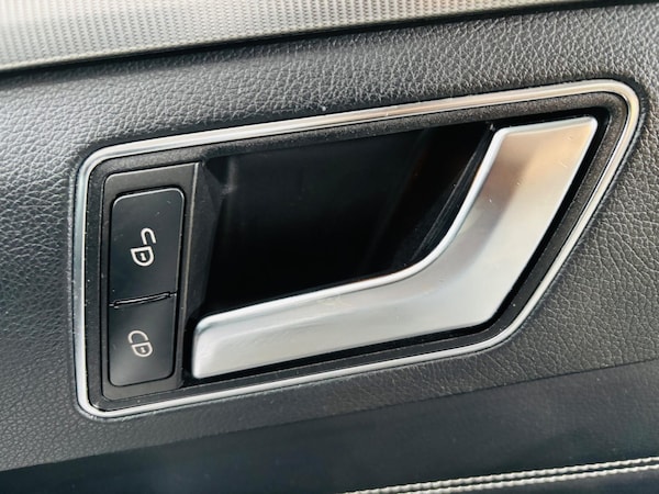 Used Mercedes-Benz E-Class 2015 for sale - 76246947: Photo 18