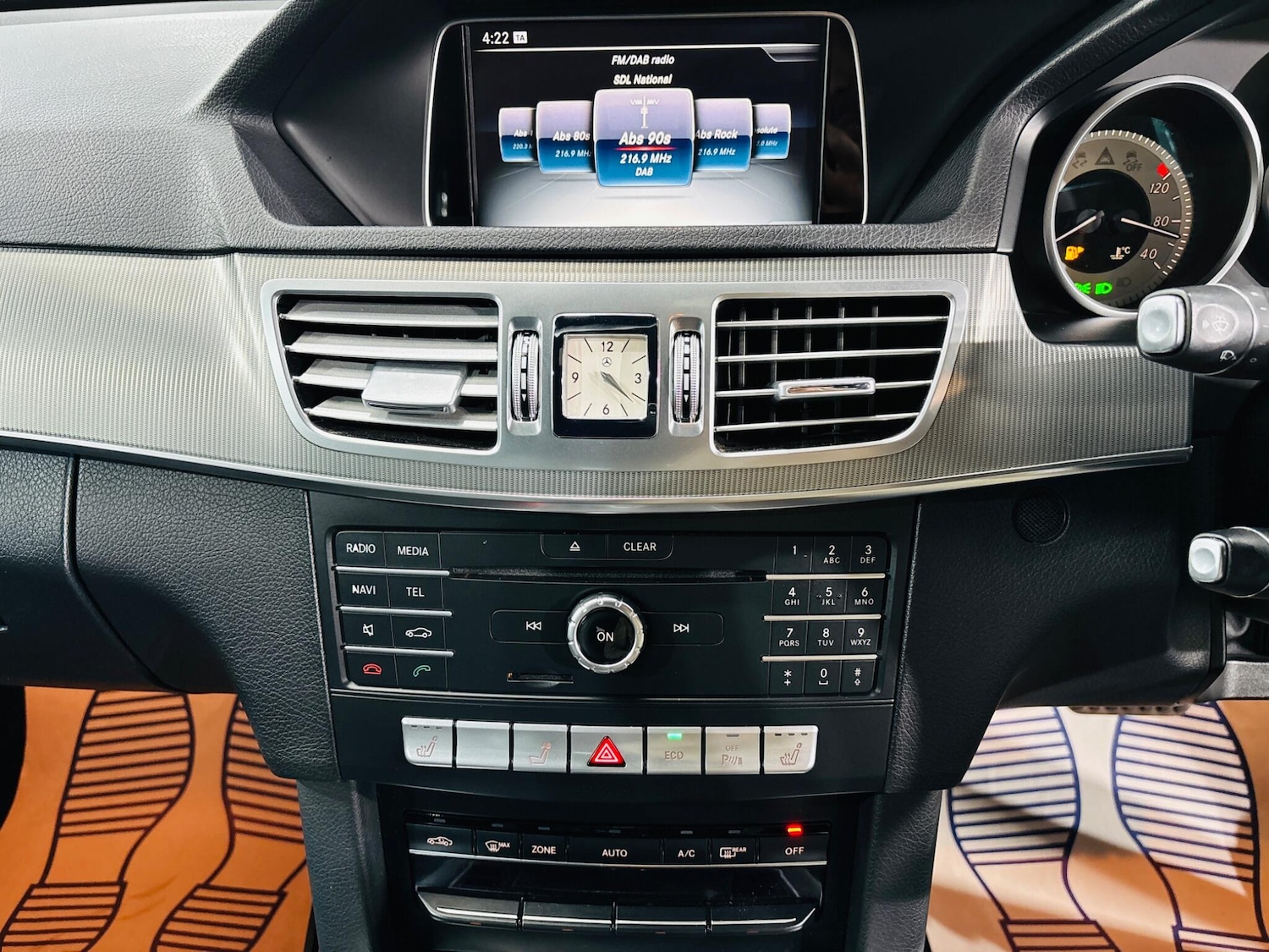 Used Mercedes-Benz E Class 2015 for sale - 76246947: Photo 23