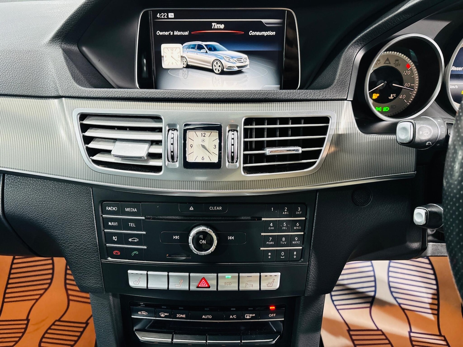 Used Mercedes-Benz E Class 2015 for sale - 76246947: Photo 26