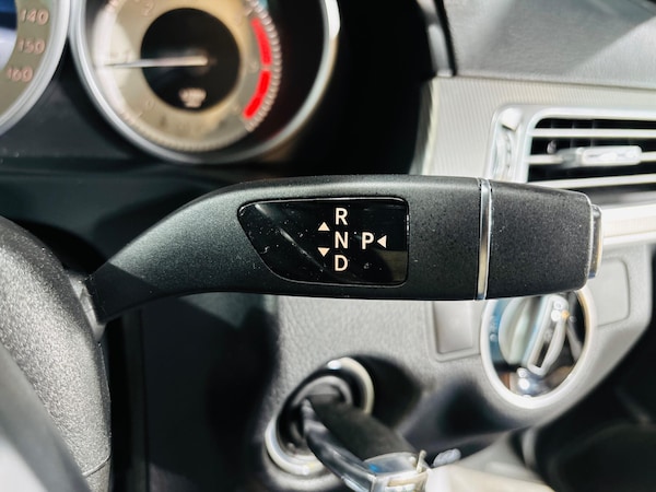 Used Mercedes-Benz E-Class 2015 for sale - 76246947: Photo 28