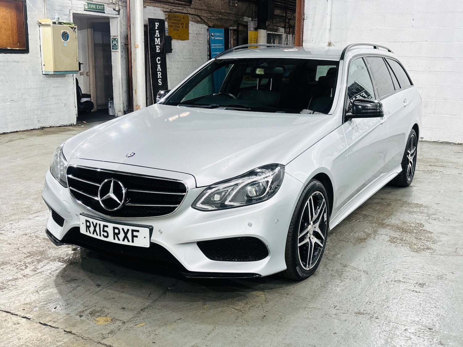 Used Mercedes-Benz E Class 2015 for sale - 76246947: Photo 4