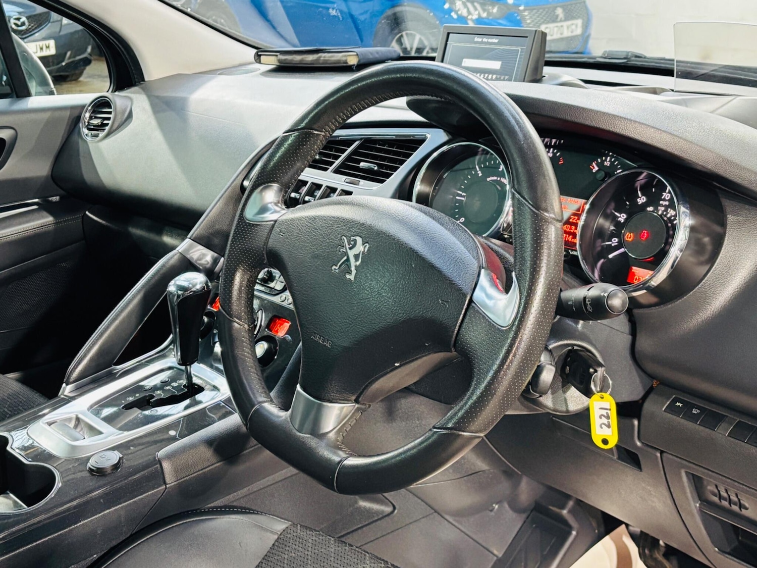 Used Peugeot 3008 2016 for sale - 77892649: Photo 11