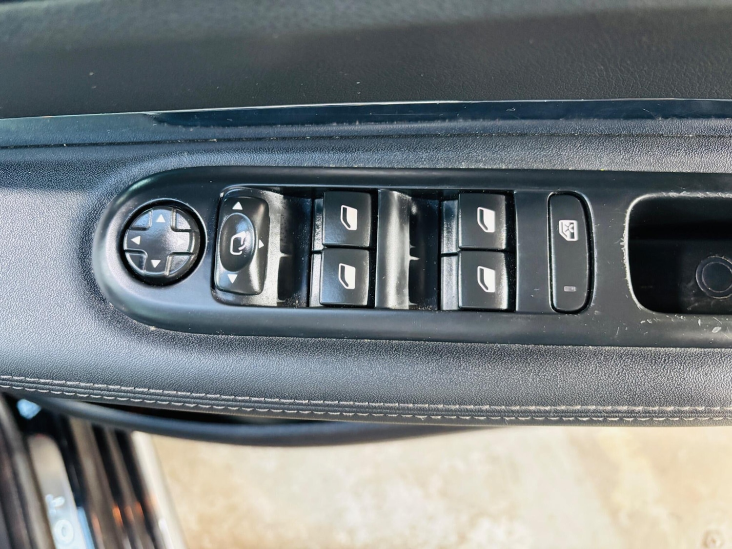 Used Peugeot 3008 2016 for sale - 77892649: Photo 17