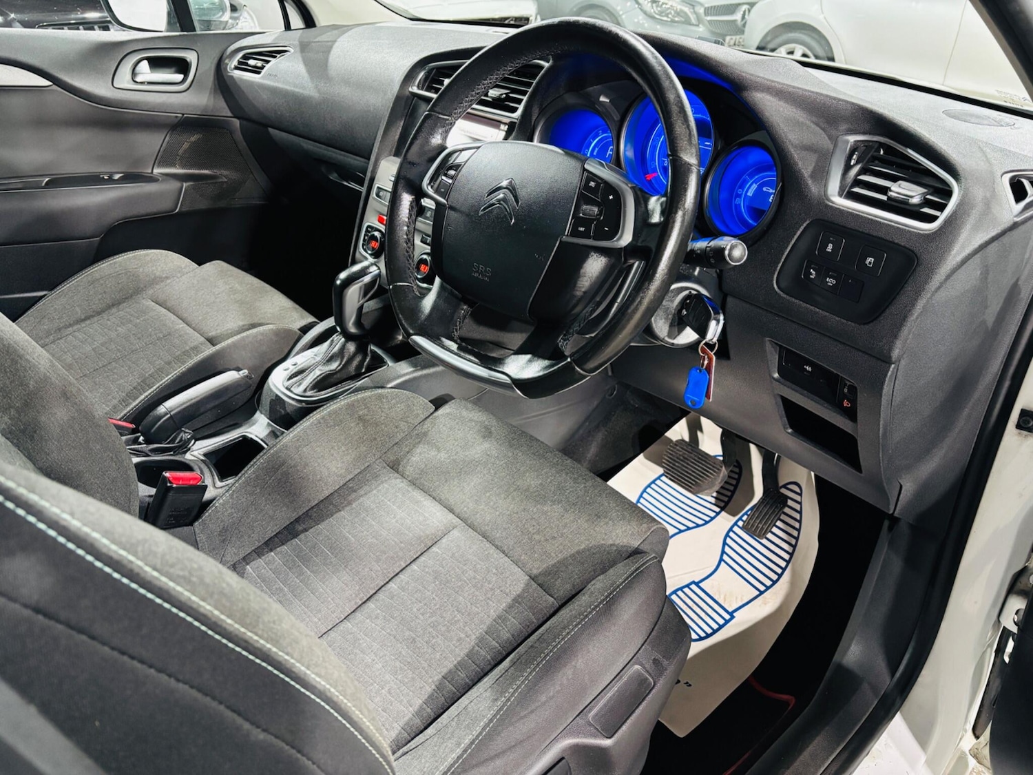 Used Citroen C4 2015 for sale - 76965040: Photo 10