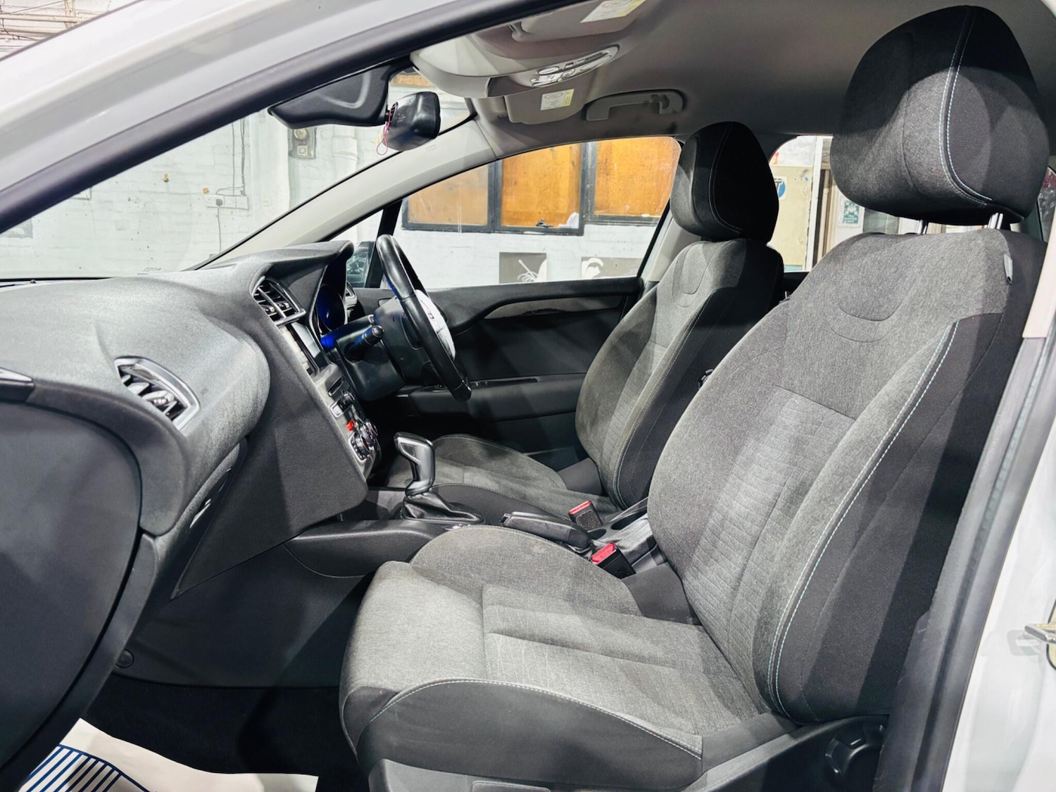 Used Citroen C4 2015 for sale - 76965040: Photo 15