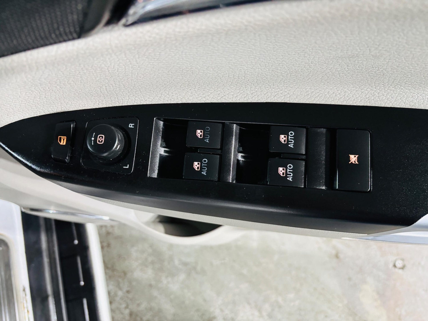 Used Vauxhall Antara 2013 for sale - 77175210: Photo 17