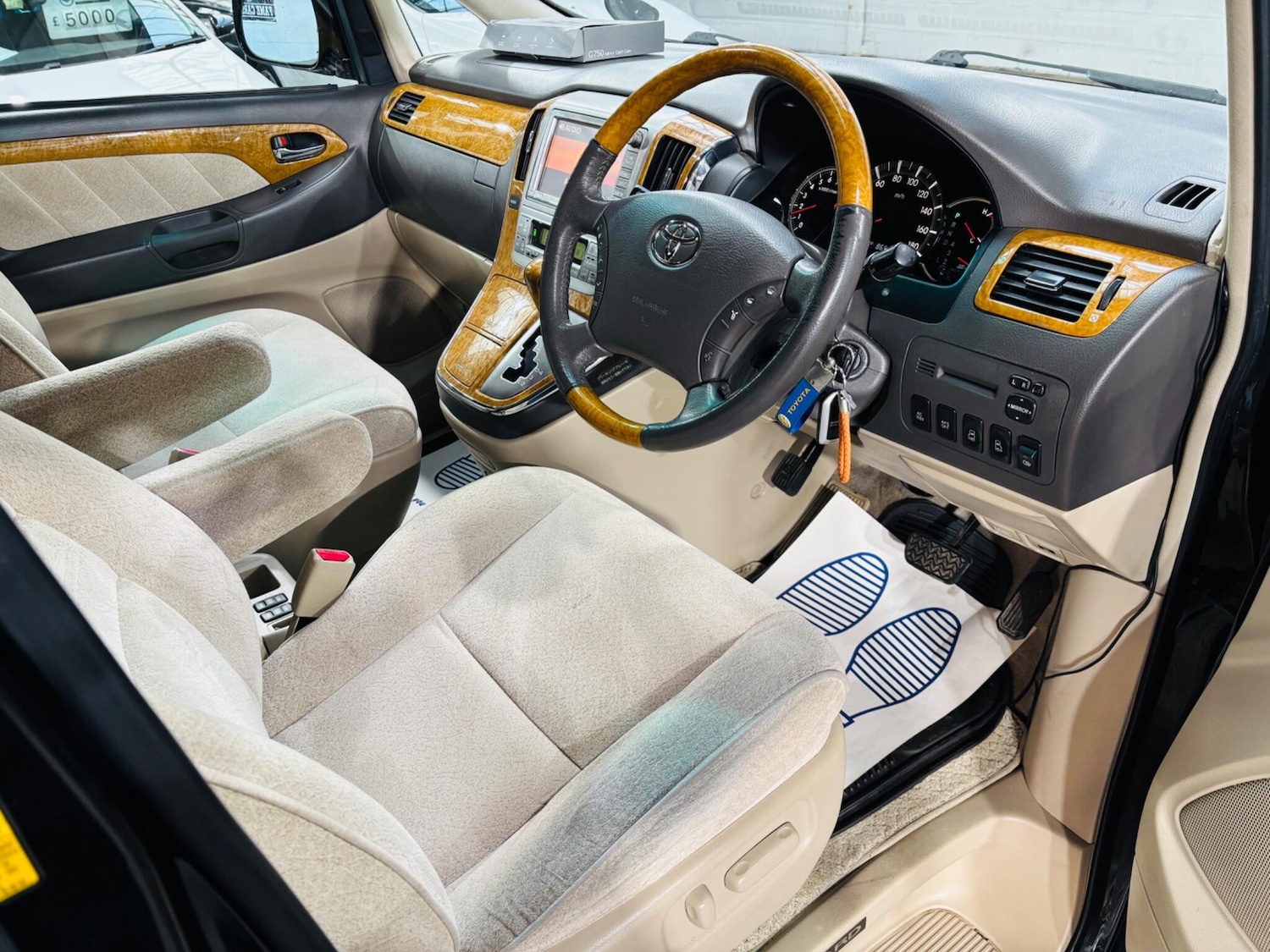 Used Toyota Alphard 2019 for sale - 77838587: Photo 10