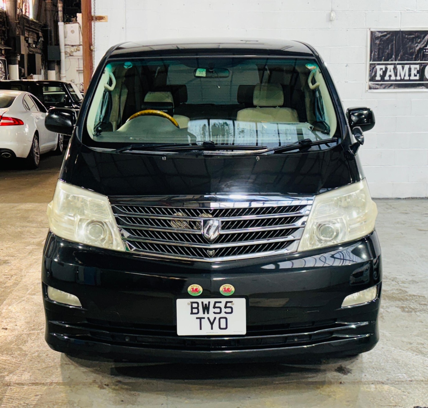 Used Toyota Alphard 2019 for sale - 77838587: Photo 2