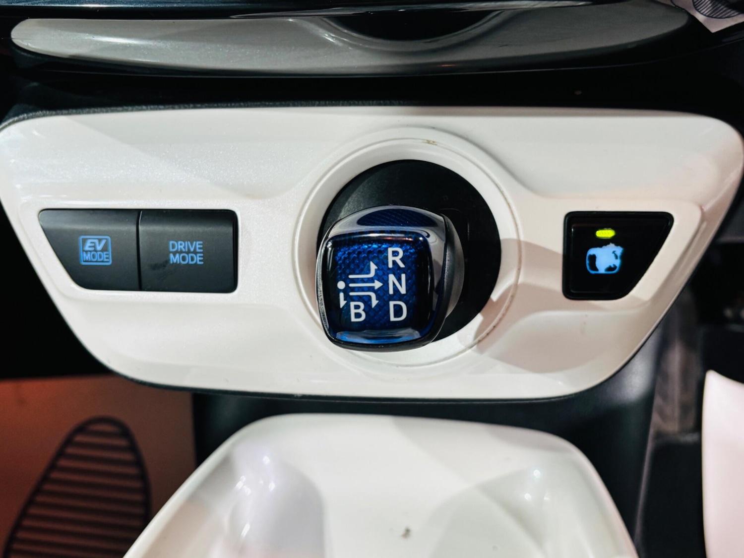 Used Toyota Prius 2016 for sale - 78058522: Photo 20