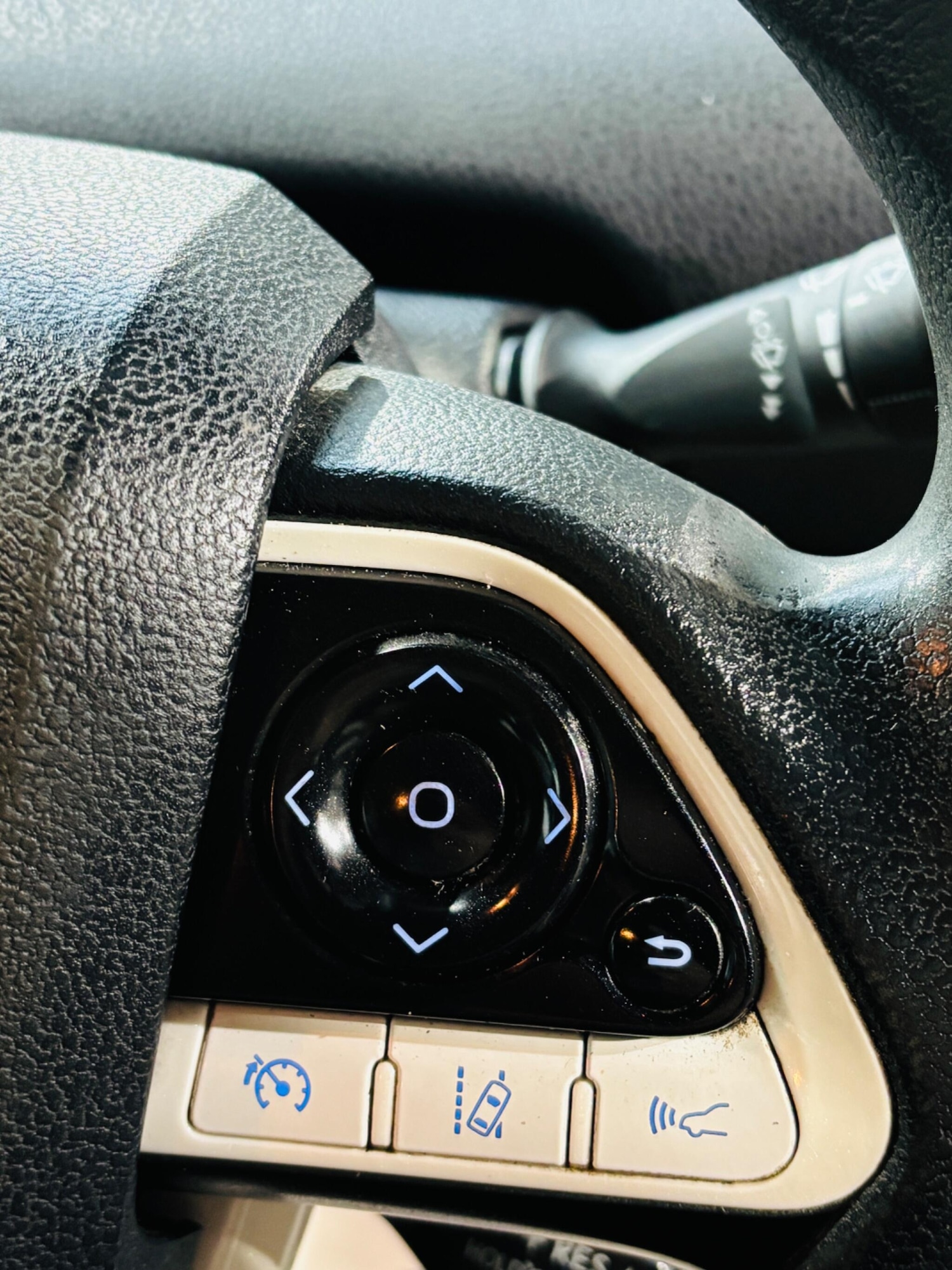 Used Toyota Prius 2016 for sale - 78058522: Photo 22