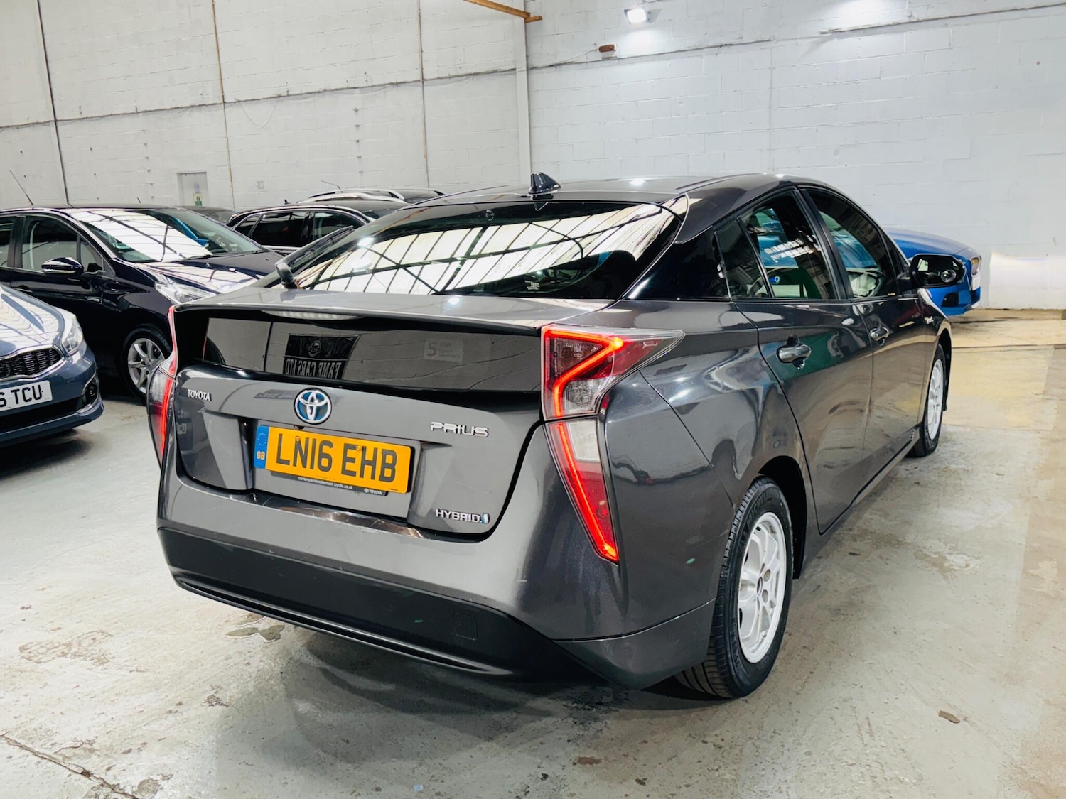 Used Toyota Prius 2016 for sale - 78058522: Photo 5