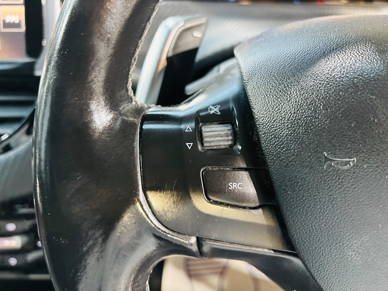 Used Peugeot 2008 2015 for sale - 76993782: Photo 20