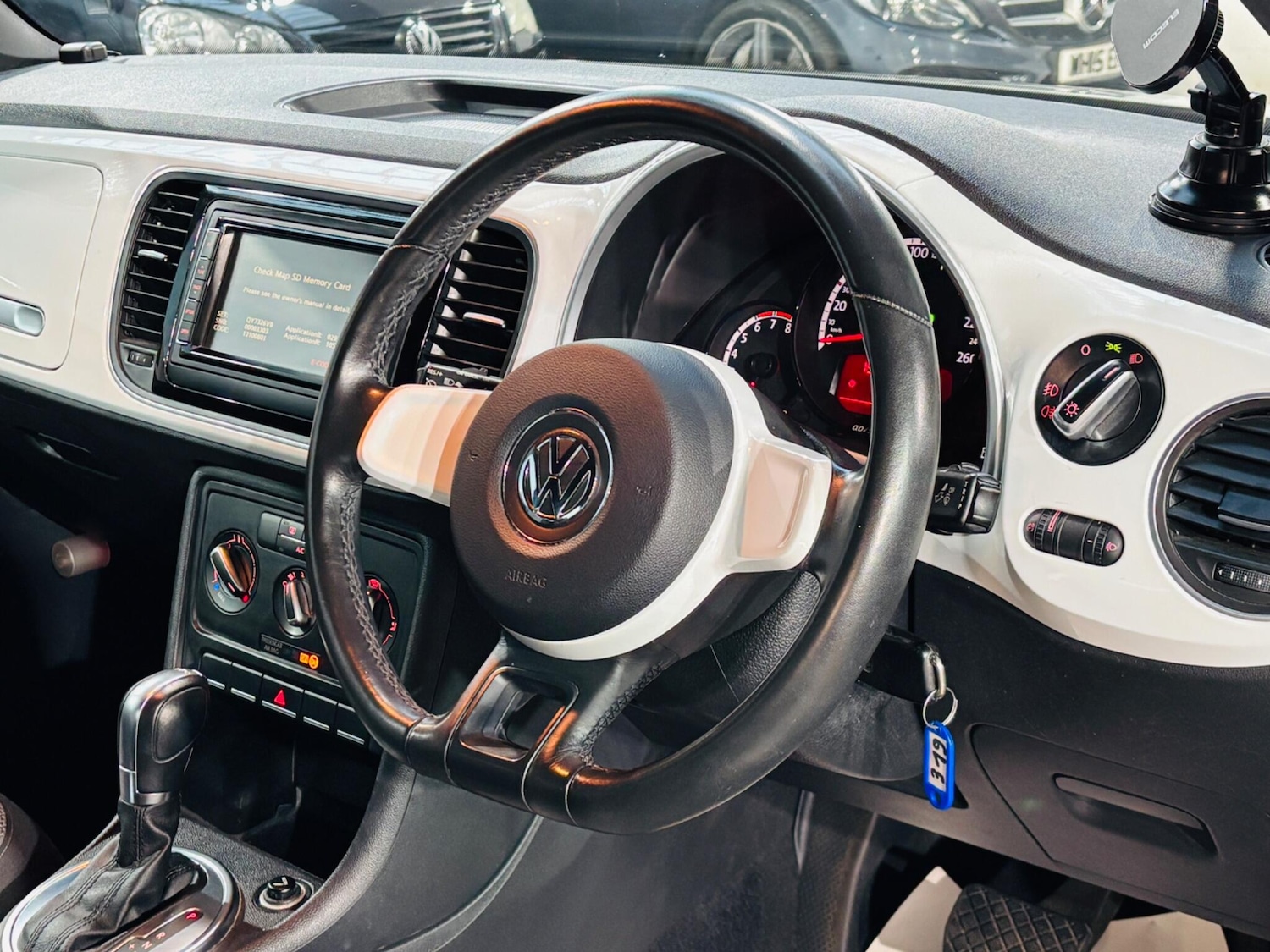 Used Volkswagen Beetle 2026 for sale - 77710015: Photo 11