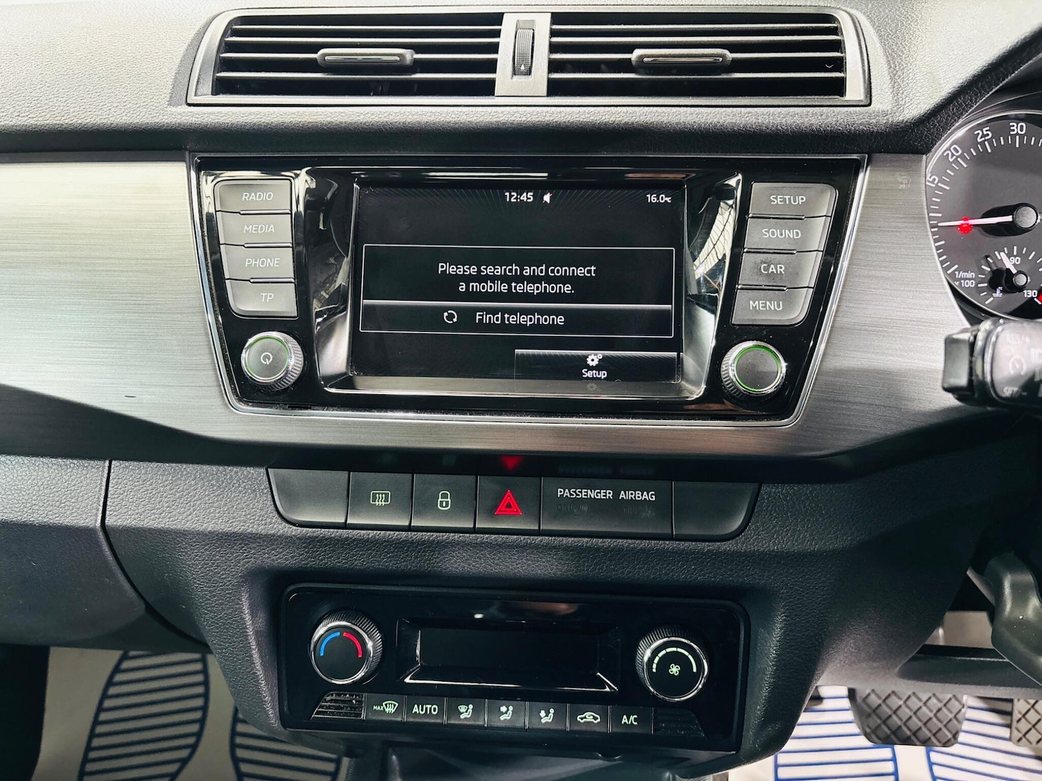 Used Skoda Fabia 2015 for sale - 76991739: Photo 24