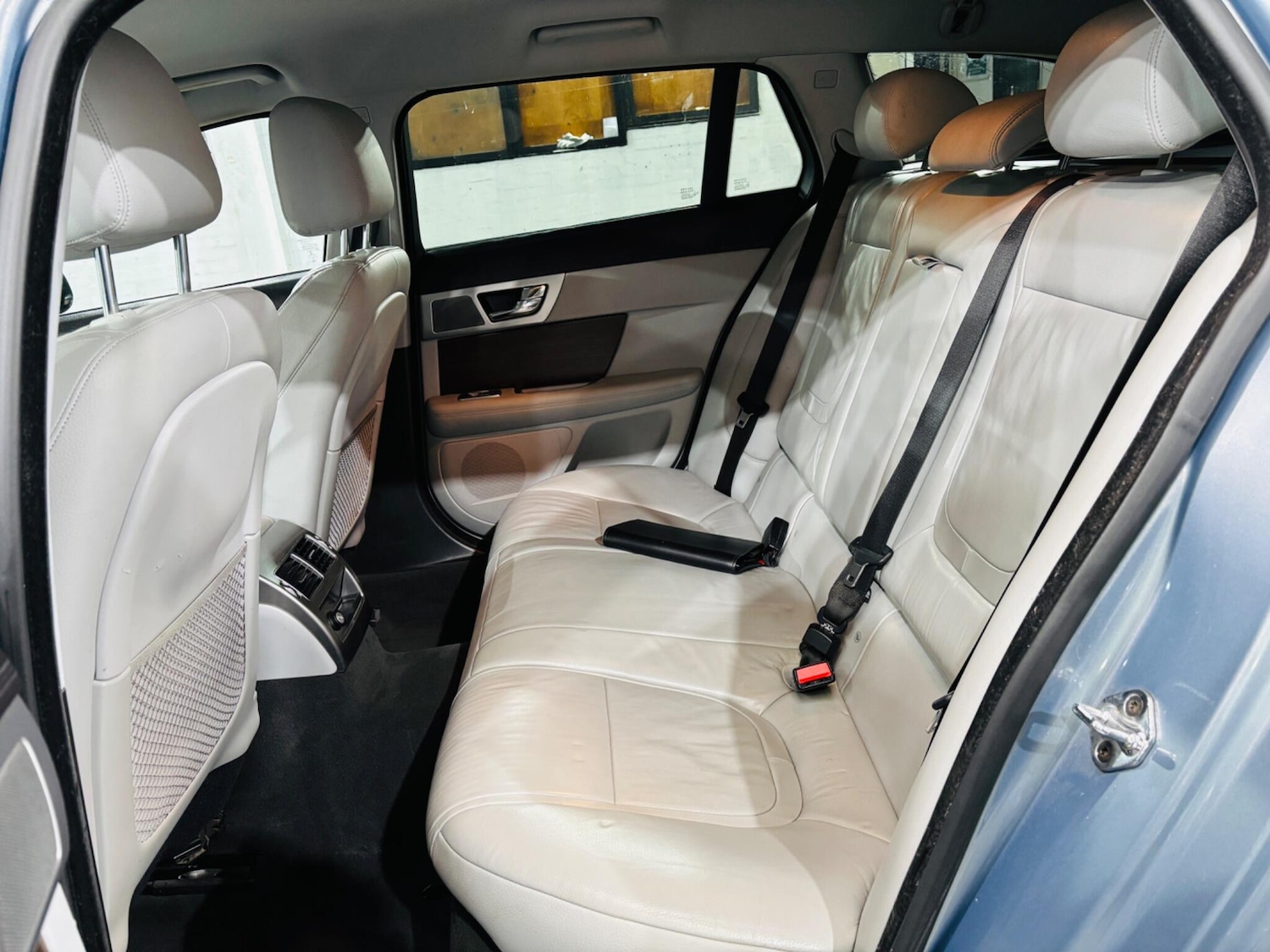 Used Jaguar XF 2013 for sale - 76270350: Photo 16