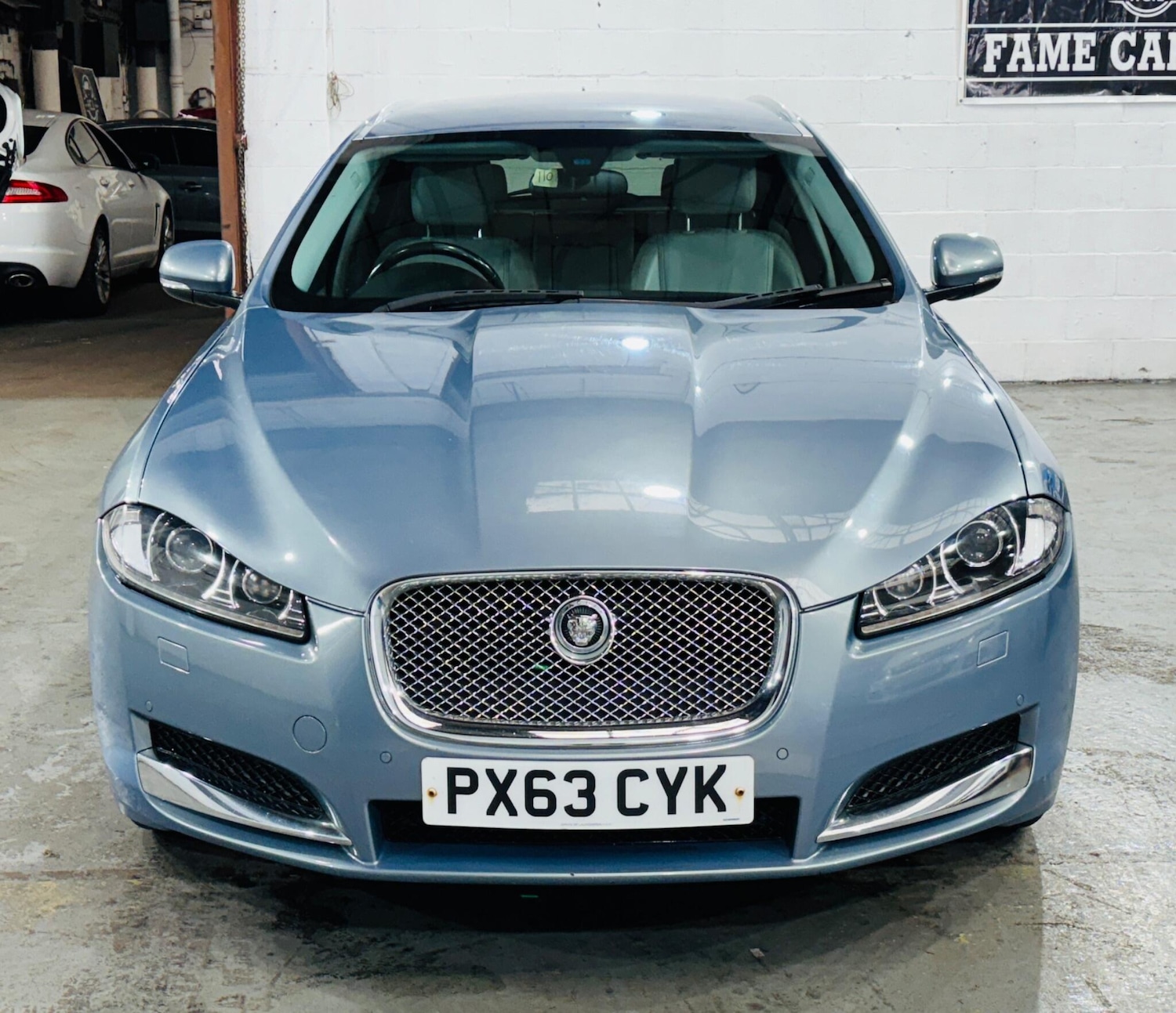 Used Jaguar XF 2013 for sale - 76270350: Photo 2