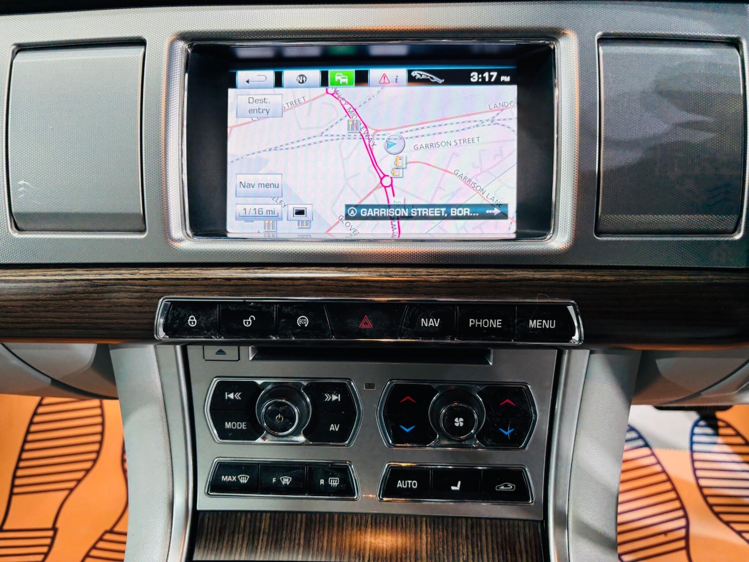 Used Jaguar XF 2013 for sale - 76270350: Photo 22