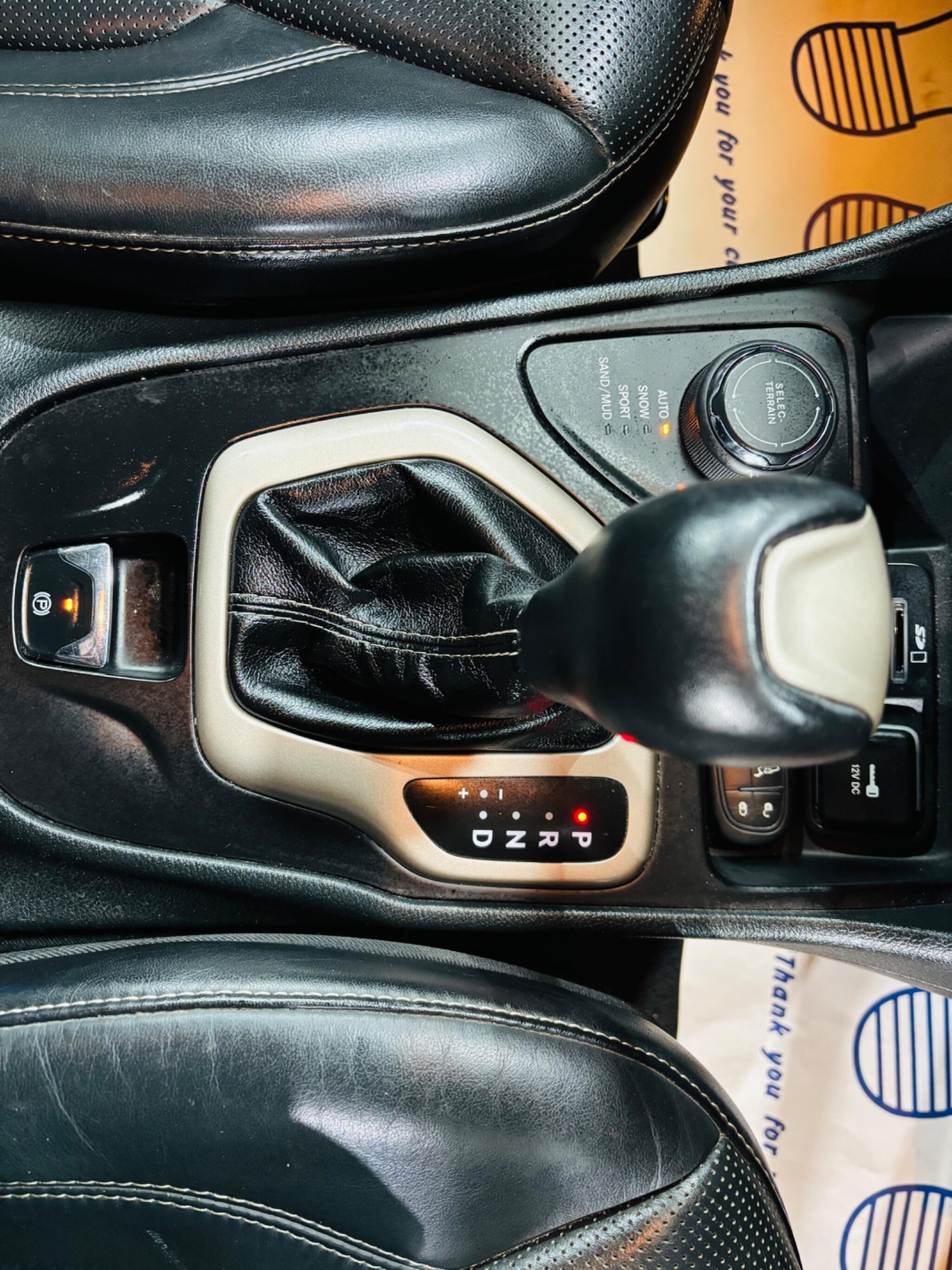 Used Jeep Cherokee 2015 for sale - 77267176: Photo 28