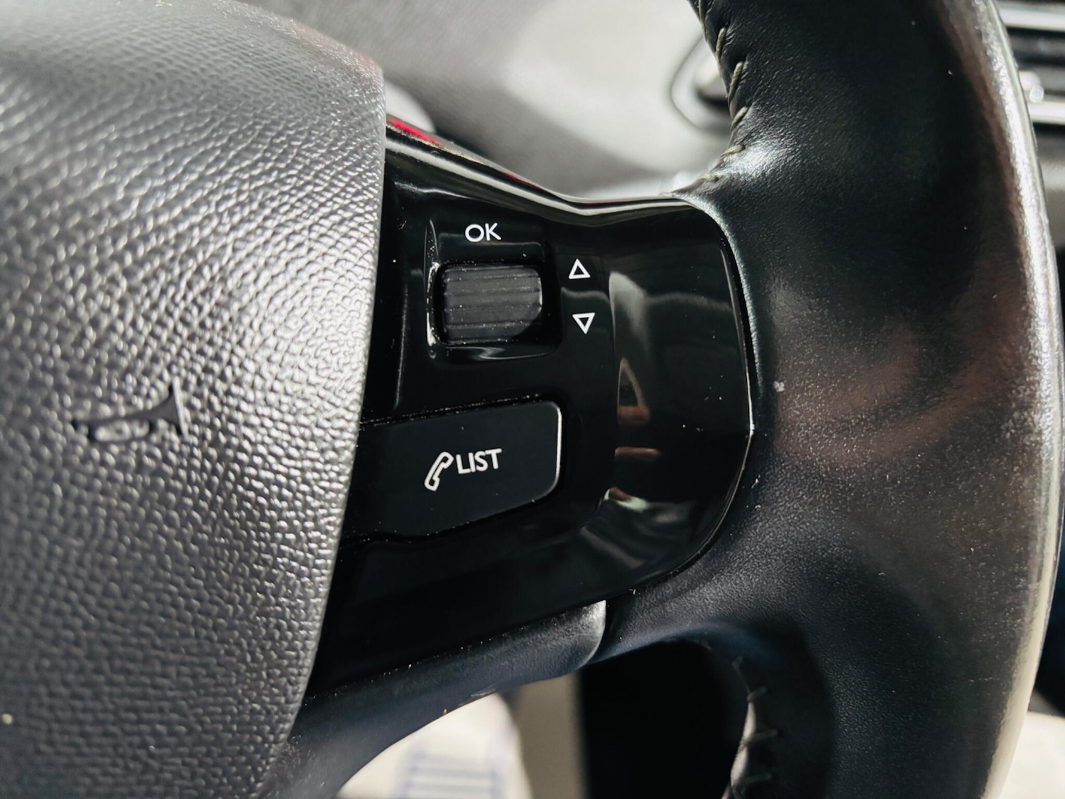 Used Peugeot 308 2015 for sale - 77119659: Photo 19