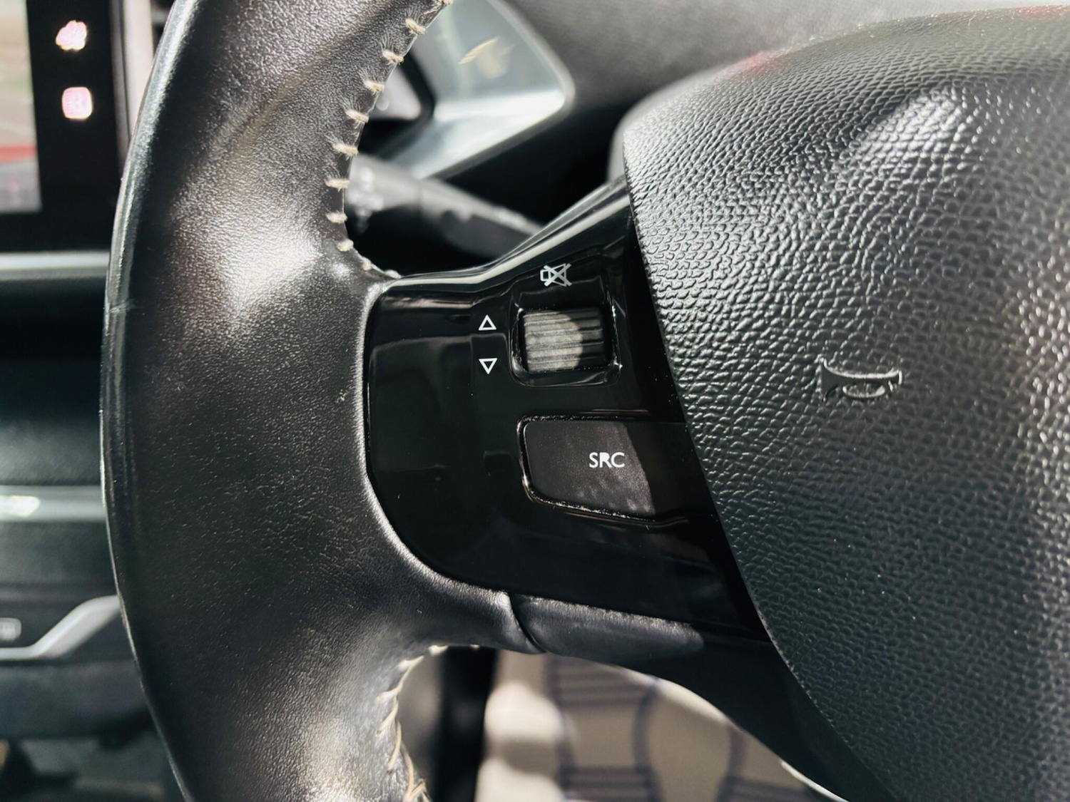 Used Peugeot 308 2015 for sale - 77119659: Photo 20