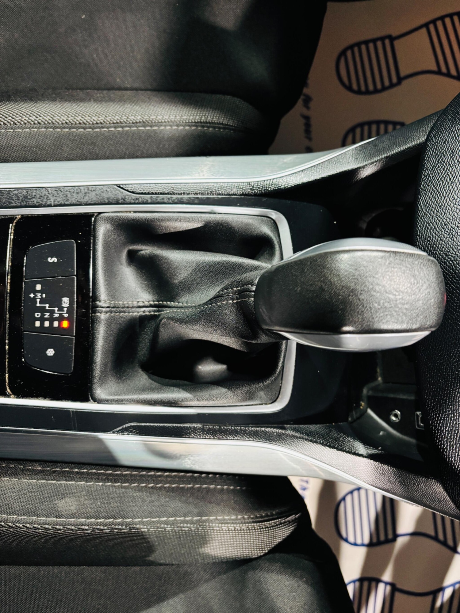 Used Peugeot 308 2015 for sale - 77119659: Photo 28