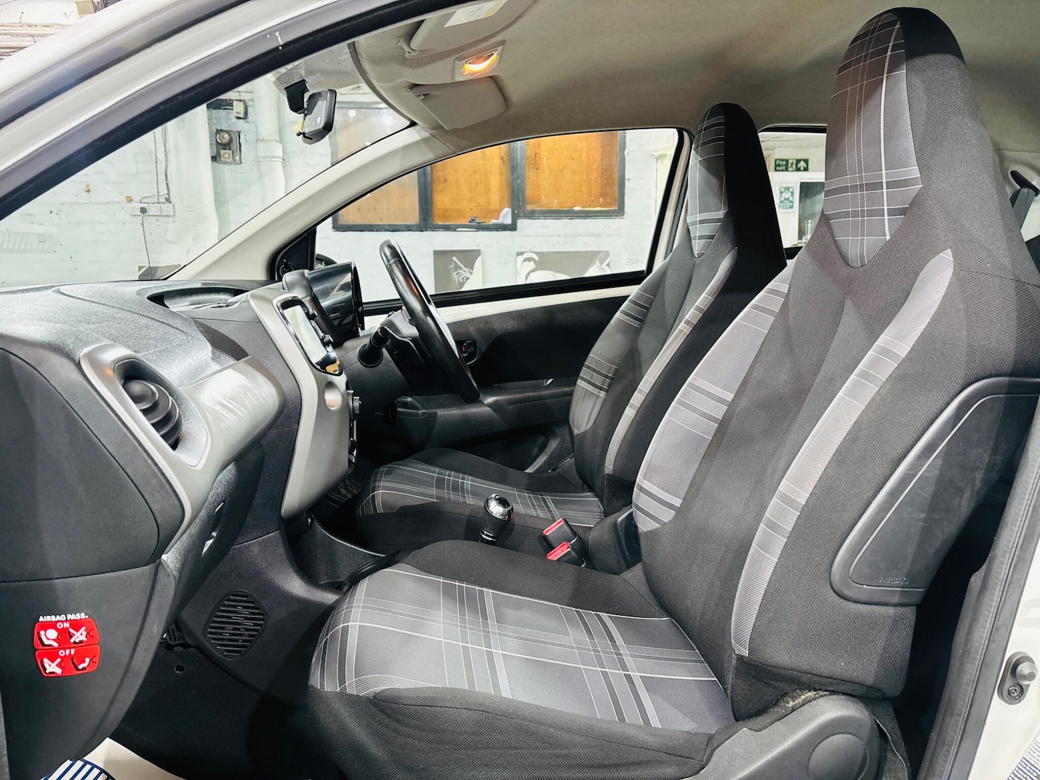 Used Peugeot 108 2017 for sale - 76975486: Photo 16