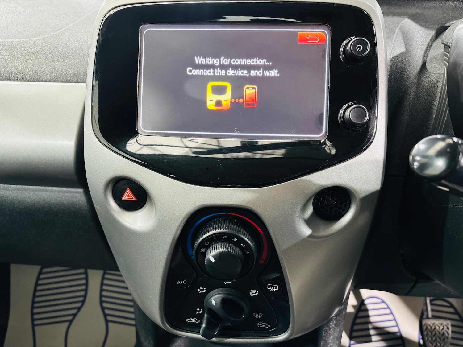 Used Peugeot 108 2017 for sale - 76975486: Photo 24