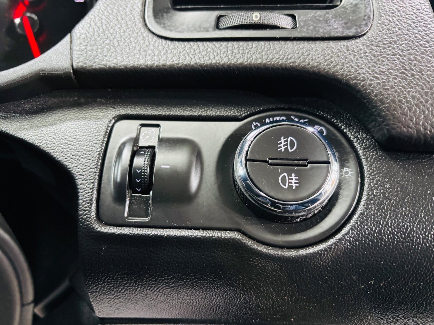 Used Vauxhall Insignia 2015 for sale - 76926930: Photo 26