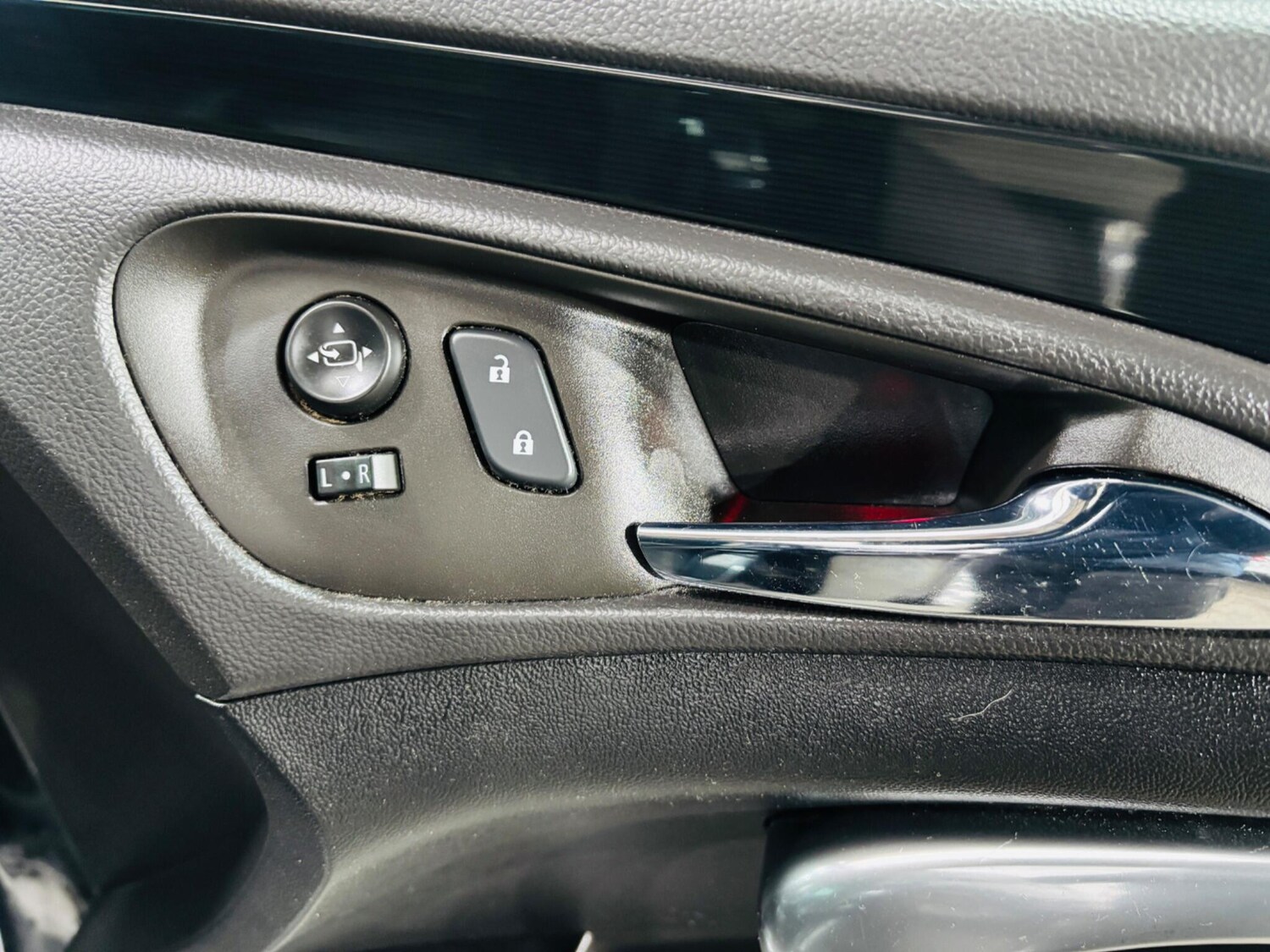 Used Vauxhall Insignia 2015 for sale - 76926930: Photo 33