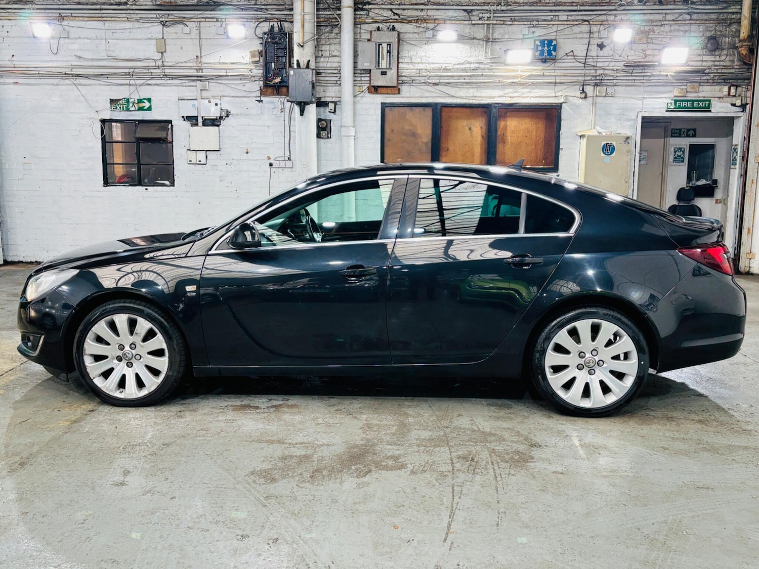 Used Vauxhall Insignia 2015 for sale - 76926930: Photo 9