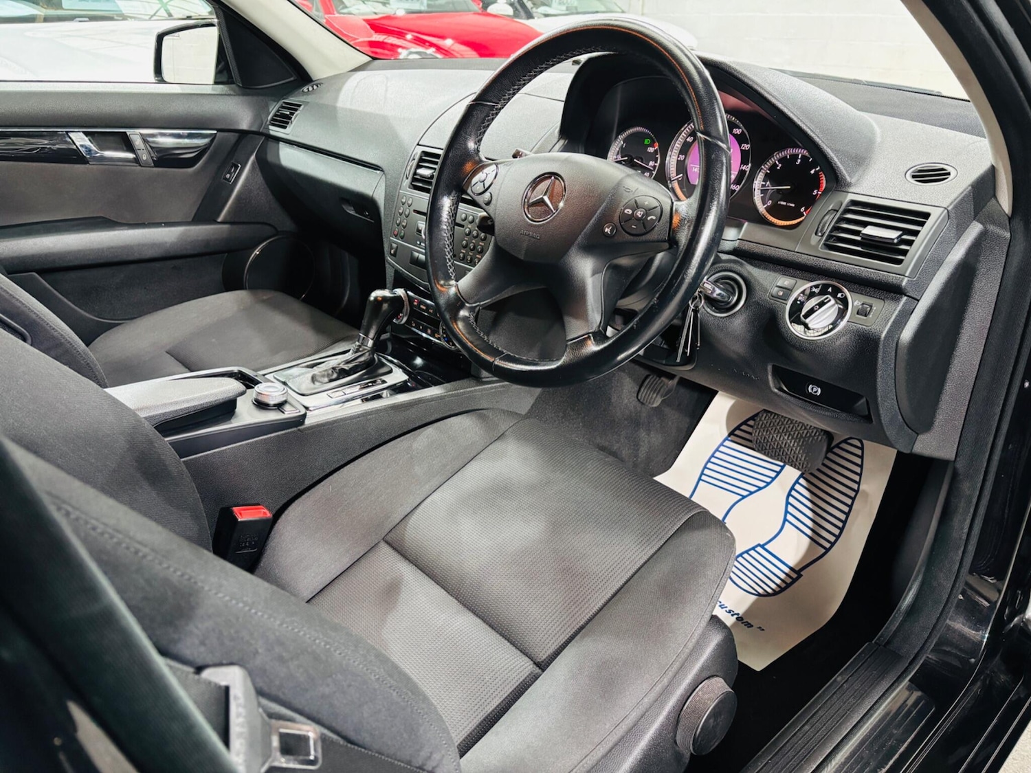 Used Mercedes-Benz C Class 2011 for sale - 76992199: Photo 10