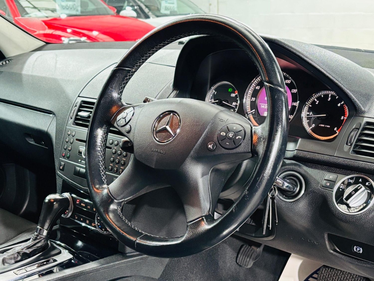 Used Mercedes-Benz C Class 2011 for sale - 76992199: Photo 11