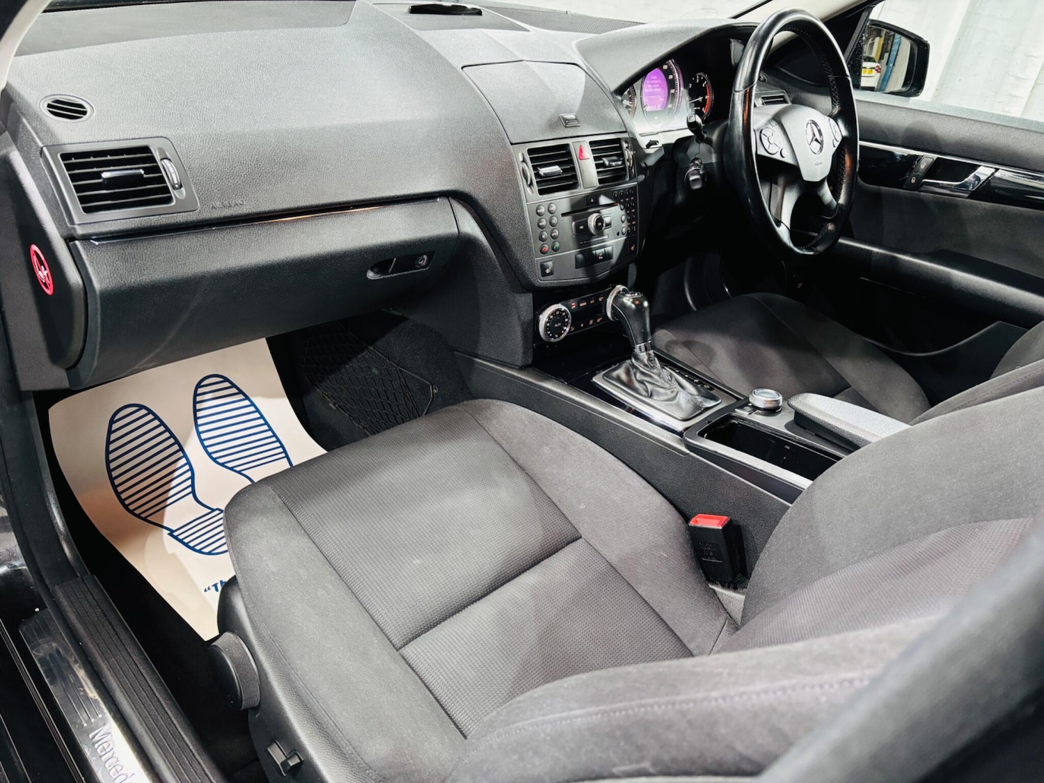 Used Mercedes-Benz C Class 2011 for sale - 76992199: Photo 14