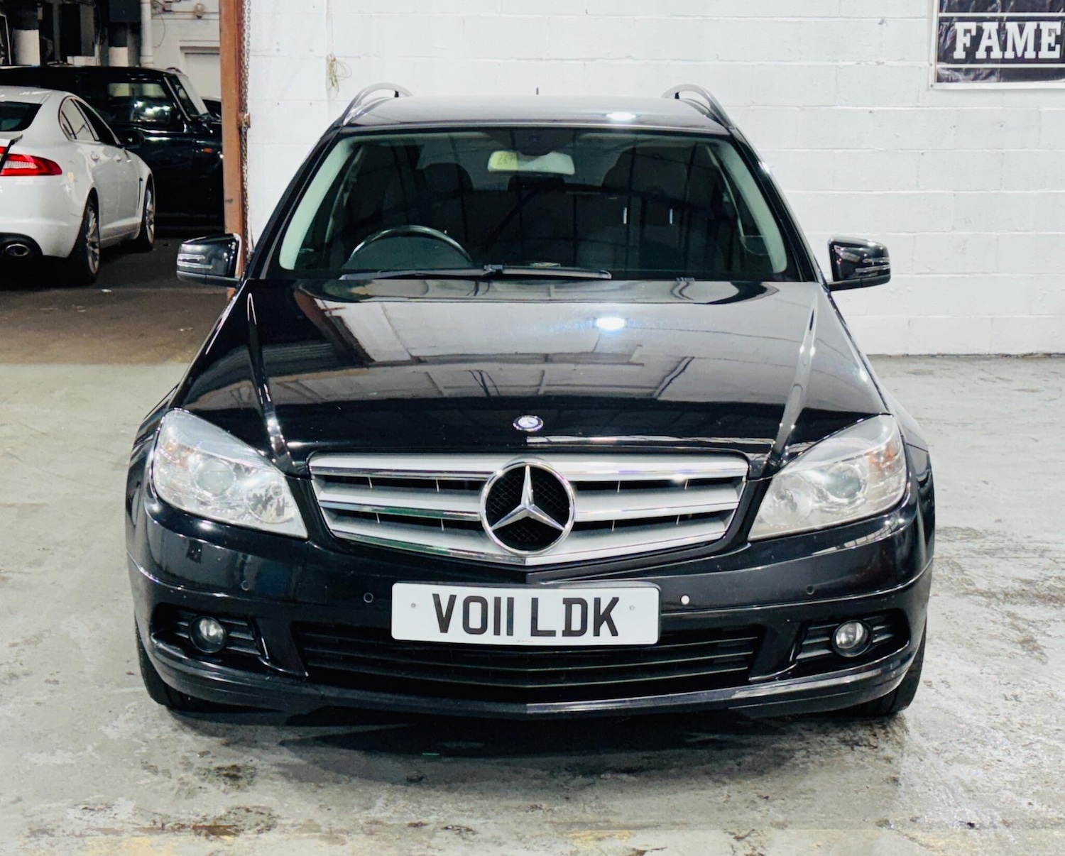 Used Mercedes-Benz C Class 2011 for sale - 76992199: Photo 2