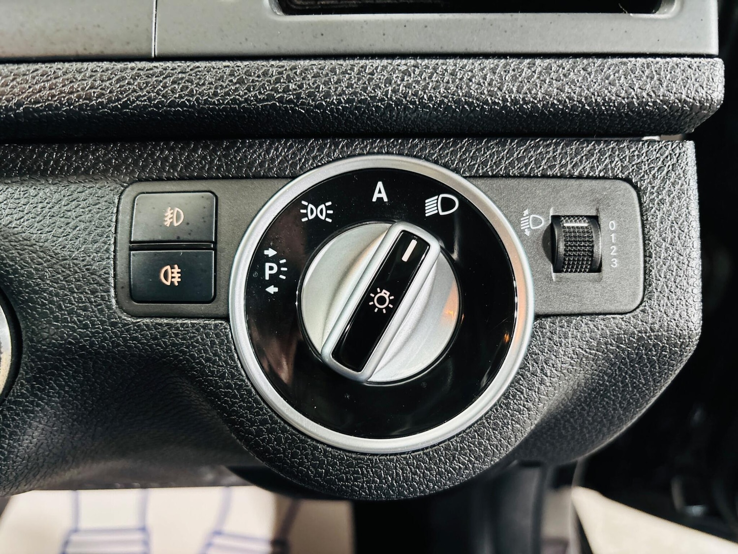 Used Mercedes-Benz C Class 2011 for sale - 76992199: Photo 20