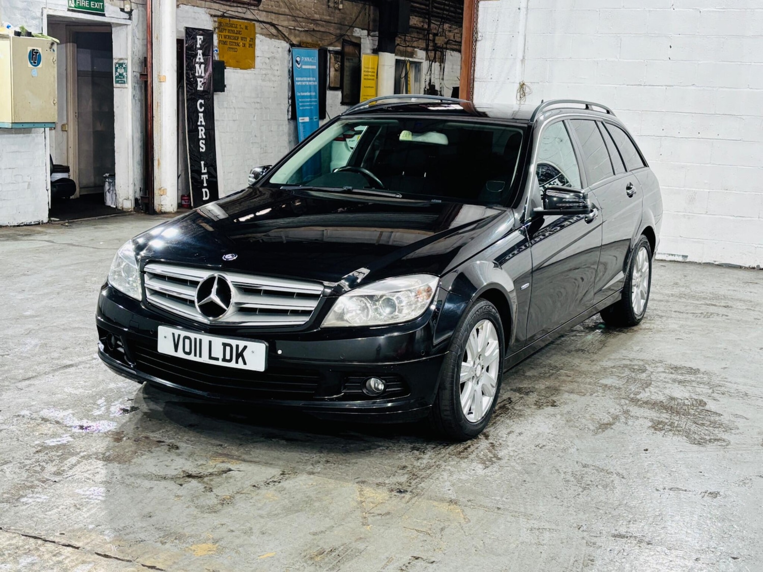 Used Mercedes-Benz C Class 2011 for sale - 76992199: Photo 4