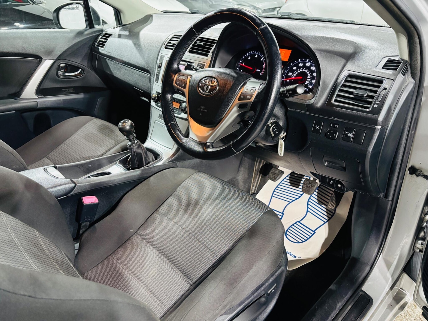 Used Toyota Avensis 2012 for sale - 76965259: Photo 10