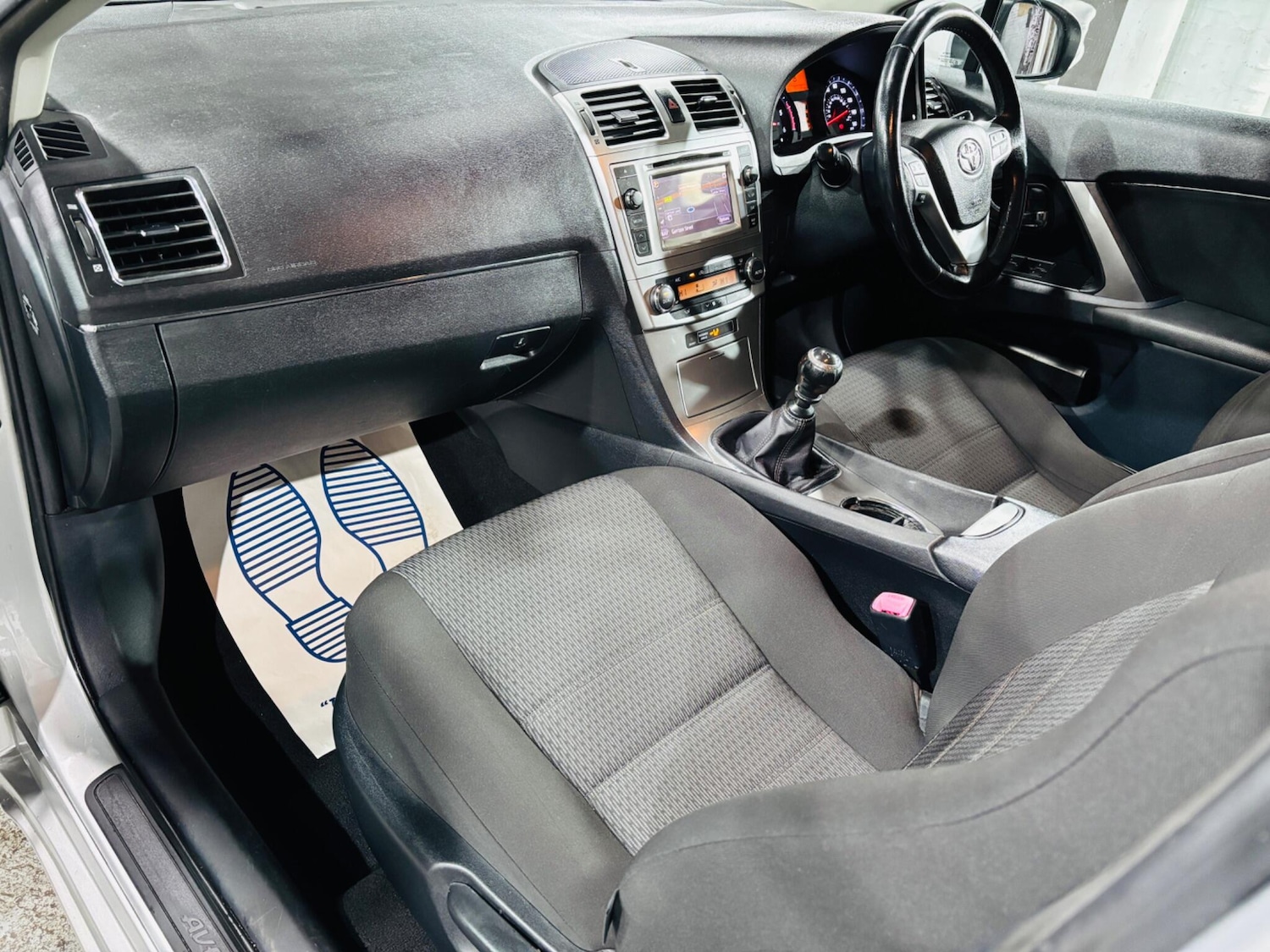 Used Toyota Avensis 2012 for sale - 76965259: Photo 14