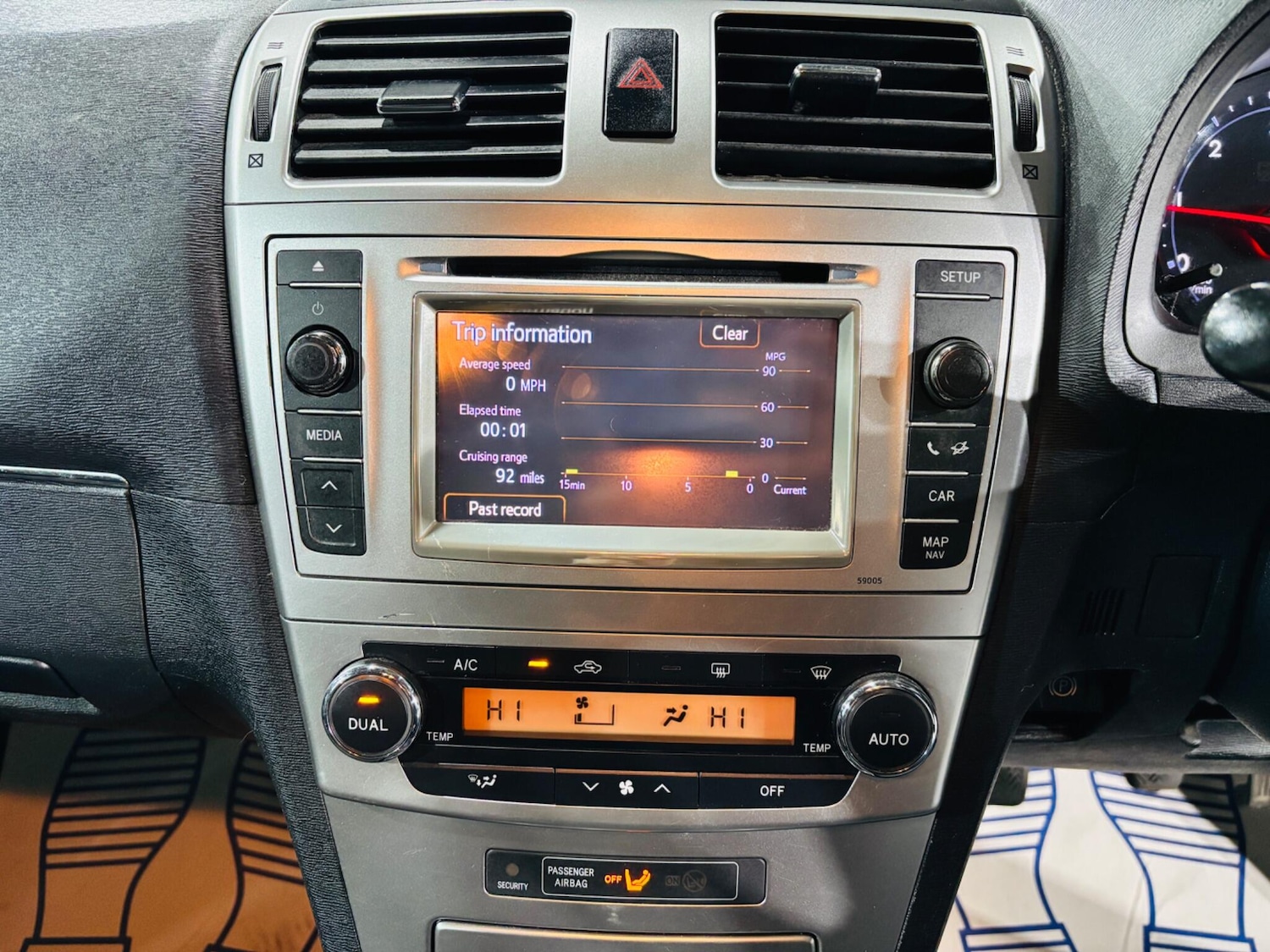 Used Toyota Avensis 2012 for sale - 76965259: Photo 24