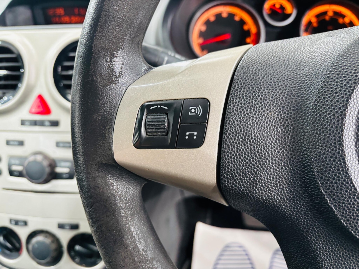 Used Vauxhall Corsa 2008 for sale - 77908835: Photo 17