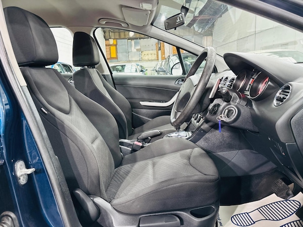 Used Peugeot 308 2010 for sale - 76250933: Photo 13
